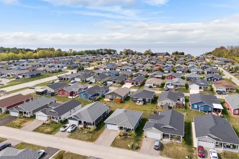 104 Huron Heights Drive, ON N7A 0C1