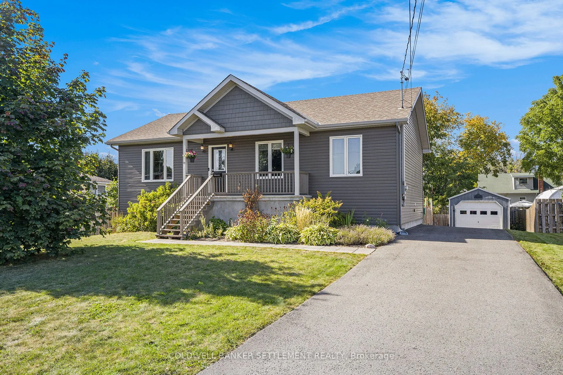 14 McDonald Street, ON K7A 1L1