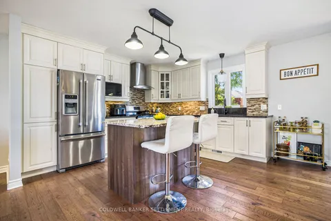 14 McDonald Street, ON K7A 1L1