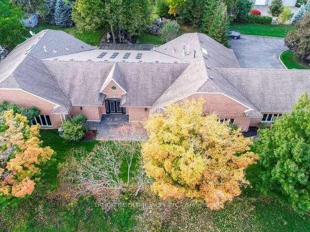 16 OCHS Drive, ON N0B 2C0