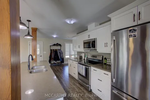 582335 County Road 17 Street, ON L9V 2L6