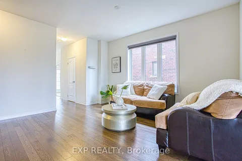 12 Midhurst Heights, ON L8J 0K9