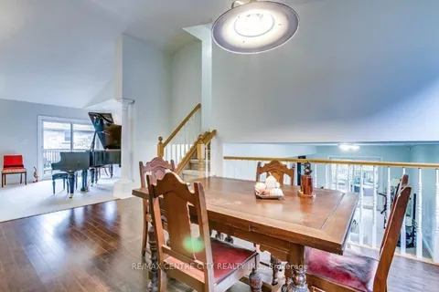 26 Symphony Court, ON N5P 4K1