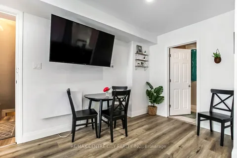 483 George Street, ON N5L 1H1