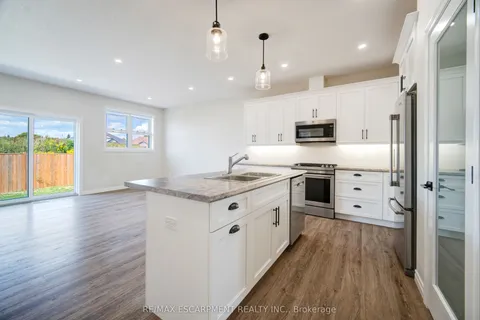 16 Pintail Lane, ON N0E 1M0