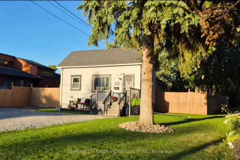 40 St Patrick Street, ON K9V 1R2