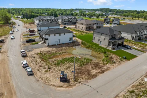 8885 ANGIE Drive, ON L2H 0H9