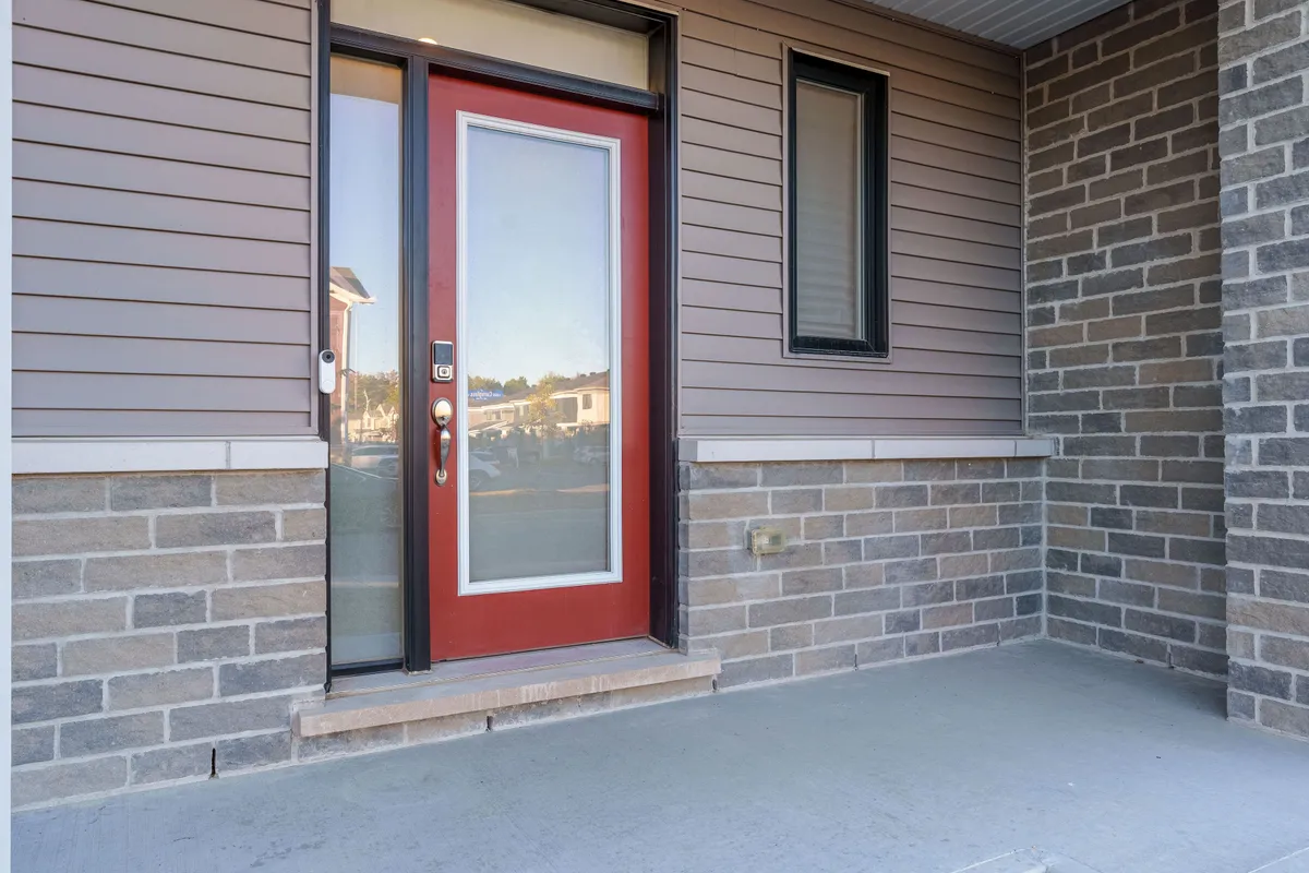 1017 Curraglass Walk, ON K2S 3A6