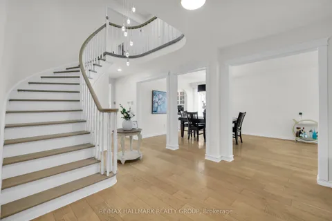 16 ALLENBY Road, ON K2K 2H2