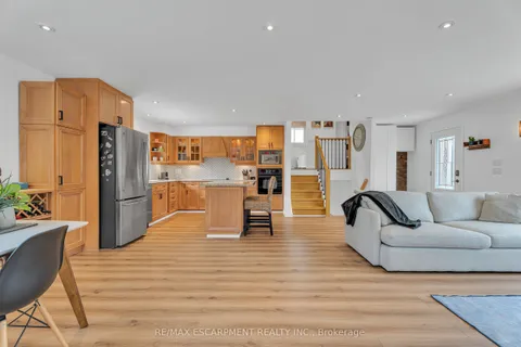 35 Hickery Place, ON N3S 3C7