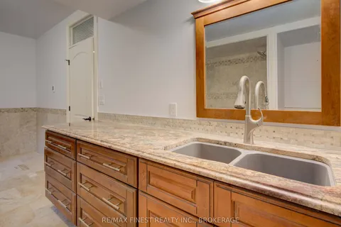 43 Crerar Boulevard, ON K7M 3P7