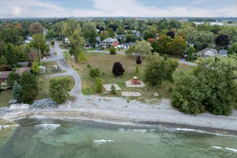 43 Crerar Boulevard, ON K7M 3P7