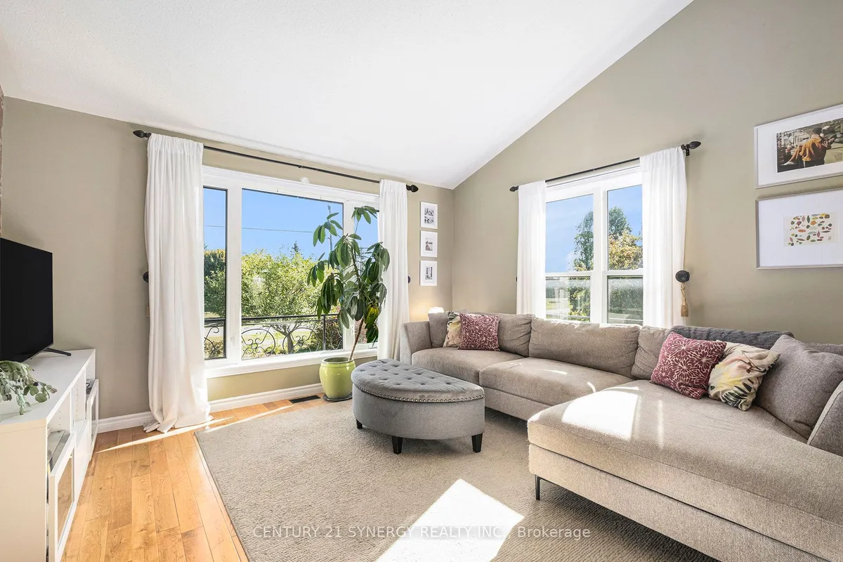 12 Davis Lane, ON K7A 4S5