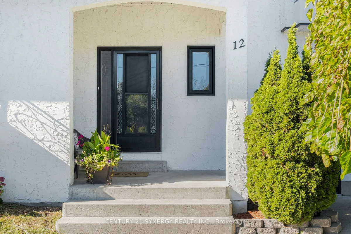 12 Davis Lane, ON K7A 4S5