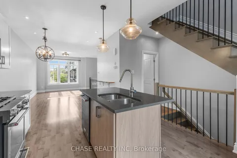 728 Reverie Private, ON K2S 0T9