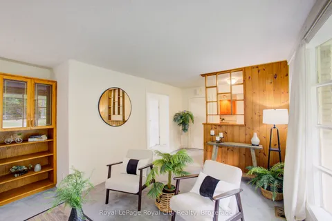 330 South River Road, ON N0B 1S0