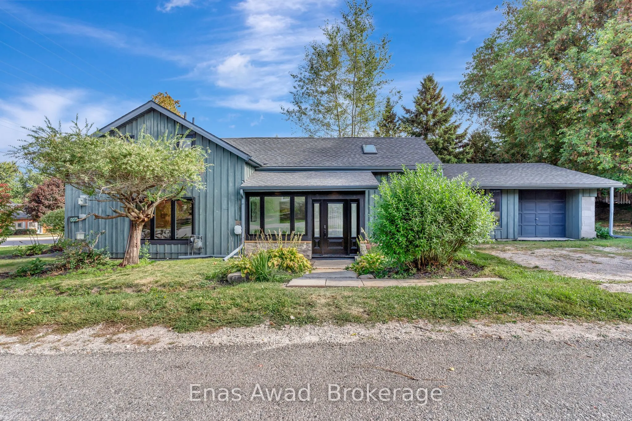 72 Woolwich Street, ON N0B 1S0