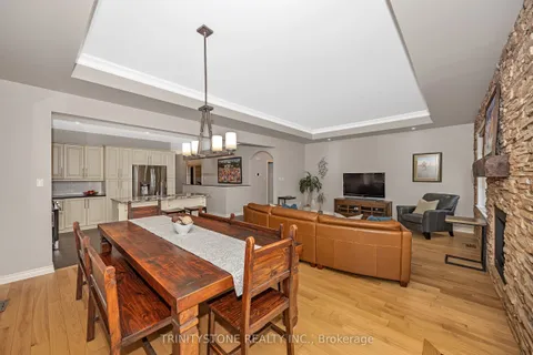 452 Landswood Way, ON K2S 0A4