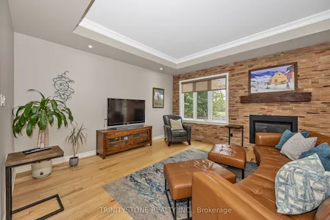 452 Landswood Way, ON K2S 0A4