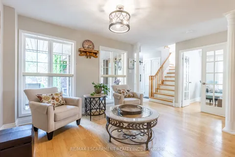 40 Premier Road, ON L8B 0K7