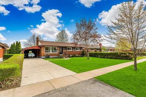 16 Dunraven Avenue, ON L2M 6A7