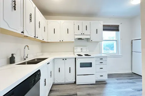 448 Hamilton Street, ON K9J 4B9