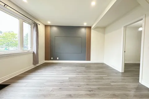 448 Hamilton Street, ON K9J 4B9