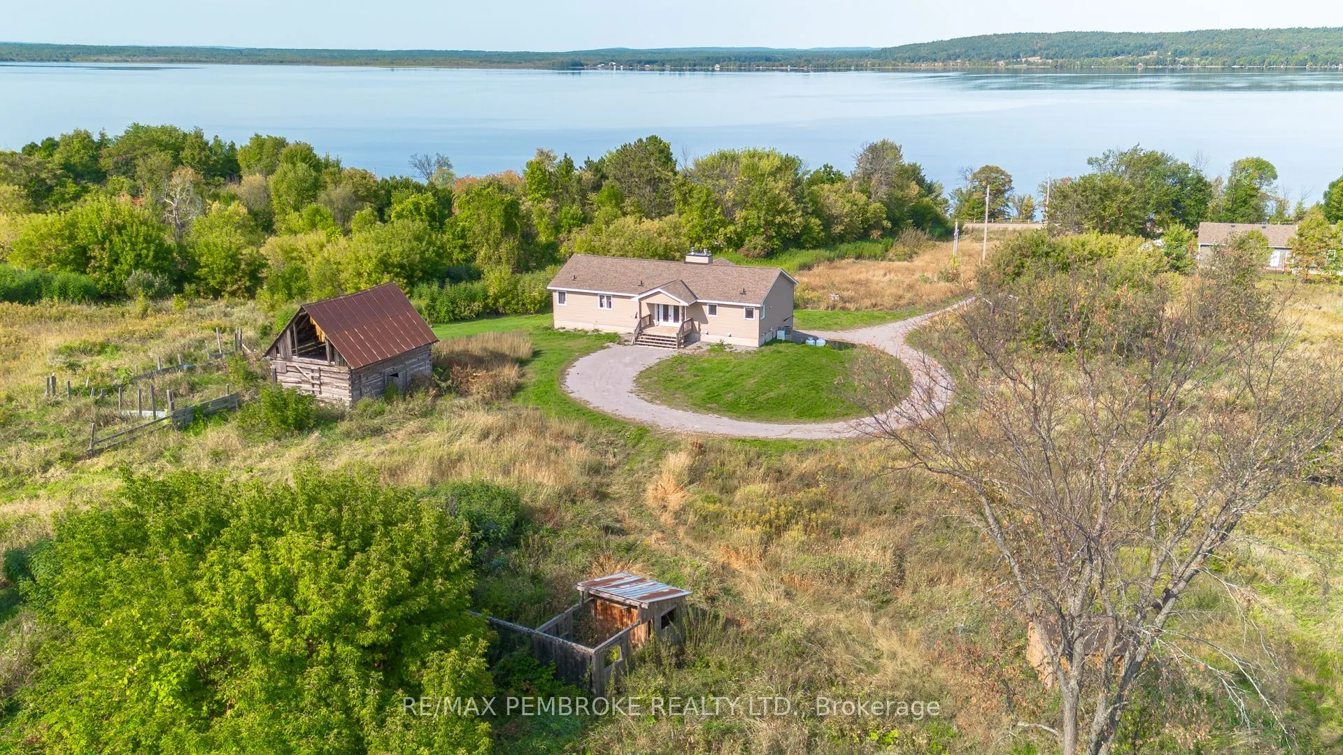 36752 41 Highway, ON K0J 1T0