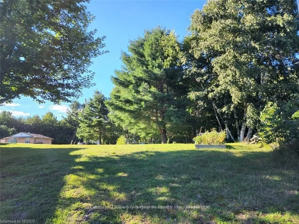 24 VILLENEUVE Crescent, ON P2B 3G8