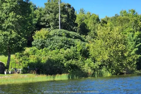 24 VILLENEUVE Crescent, ON P2B 3G8