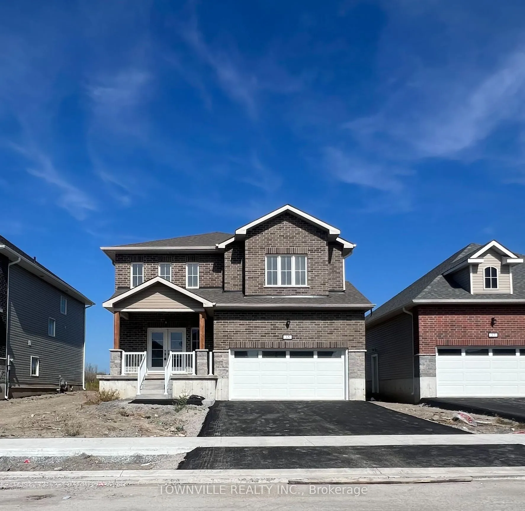 35 Bradden Crescent, ON K8N 0T8