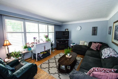 73 Lockview Crescent, ON L2M 2T6