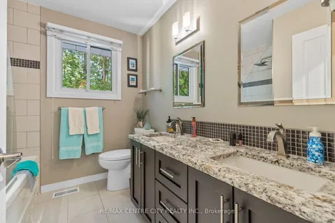 4500 East Road, ON N5L 1A7