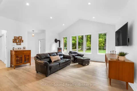 293 Everatt Side Road, ON N0H 1W0