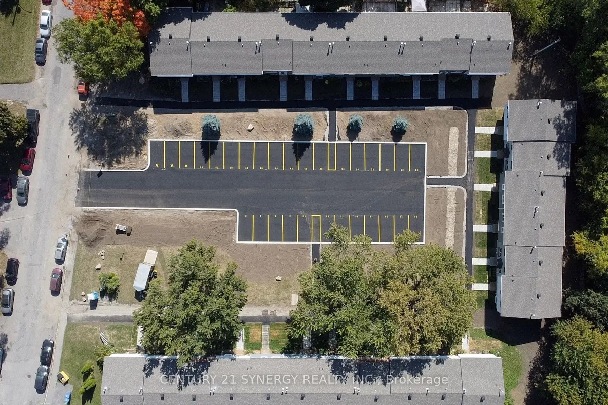 662 Hochelaga Street, ON K1K 2E9