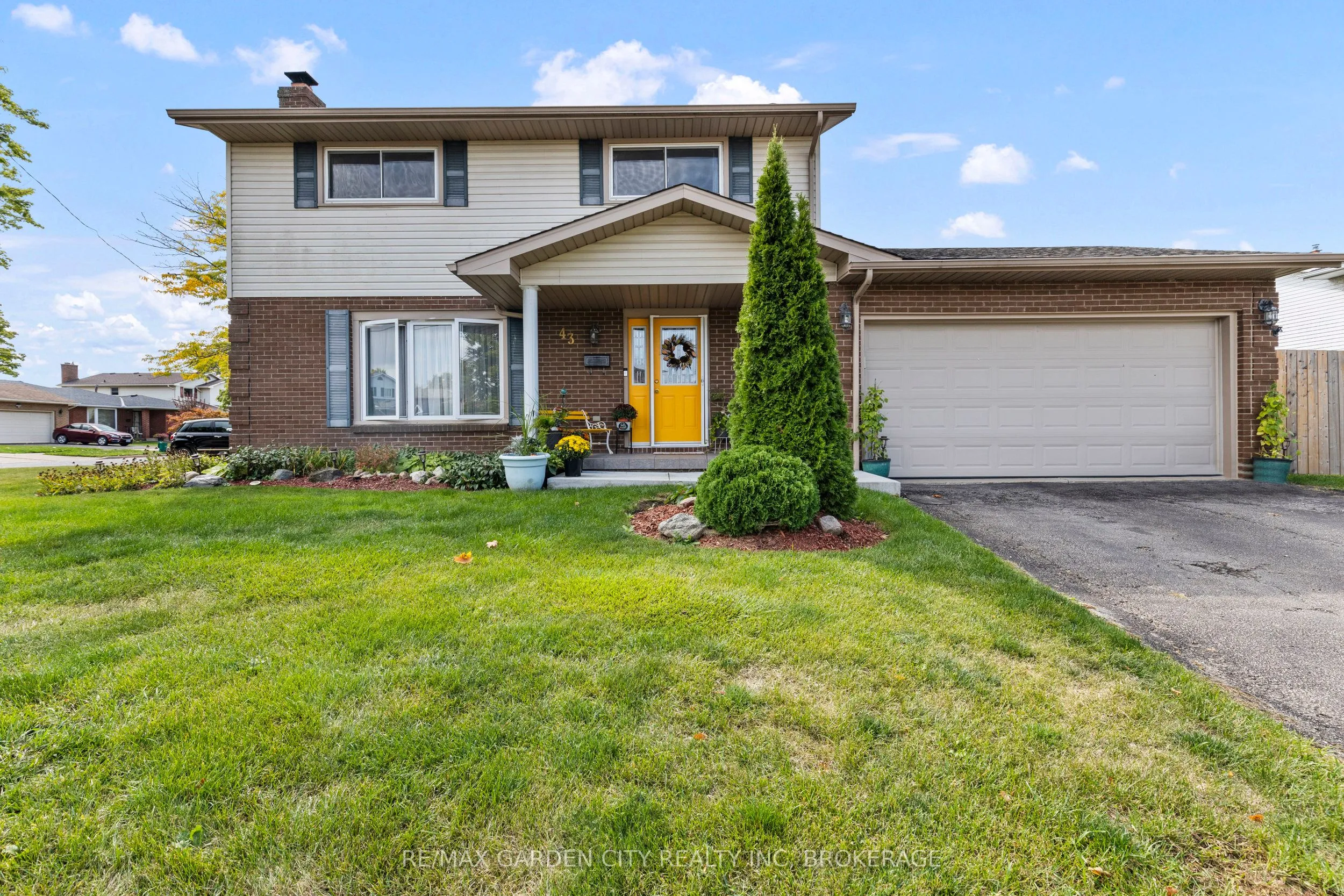 43 Capri Street, ON L2V 4R9