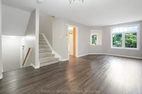 551 Wild Shore Crescent, ON K1V 1S9