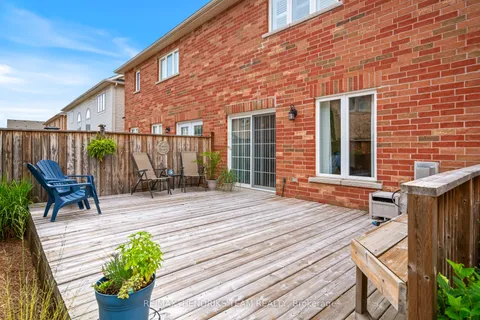 89 Young Crescent, ON L0S 1J0