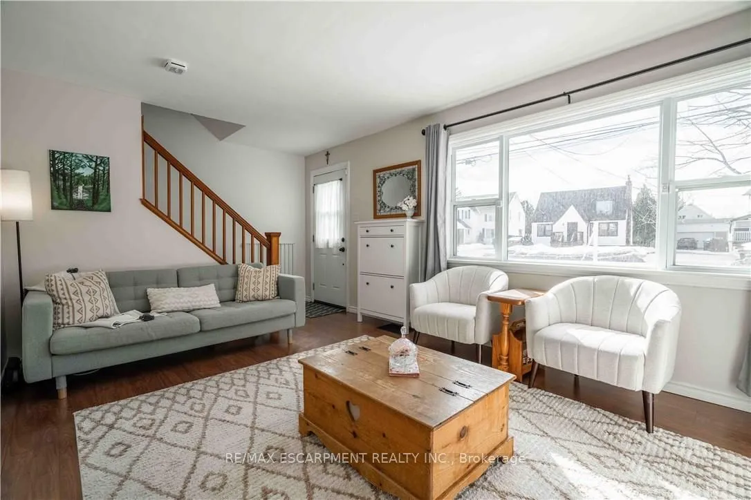 2279 King Street, ON L8K 1X5