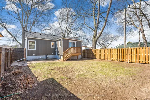 5 Alice Street, ON L2R 1L6