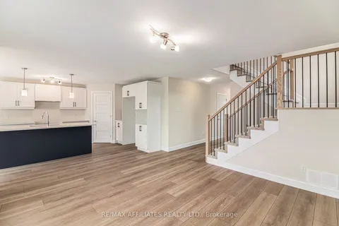 615 Geneva Crescent, ON K0A 1W0