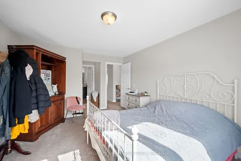 111 Santolina Street, ON K2S 0W9