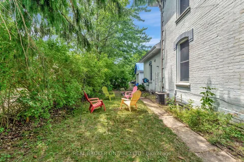 16 Stover Street, ON N0J 1P0