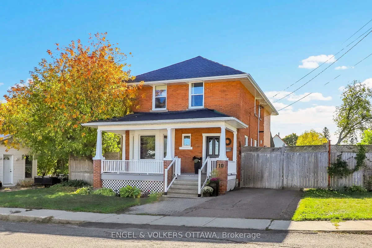 10 Ida Street, ON K7S 3A4