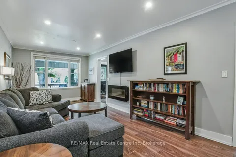 207 Waterloo Avenue, ON N1H 3J4