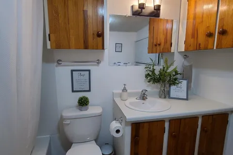 384 George Street, ON N5L 1H9