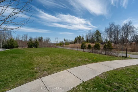 418 Raymond Street, ON K9H 0G9