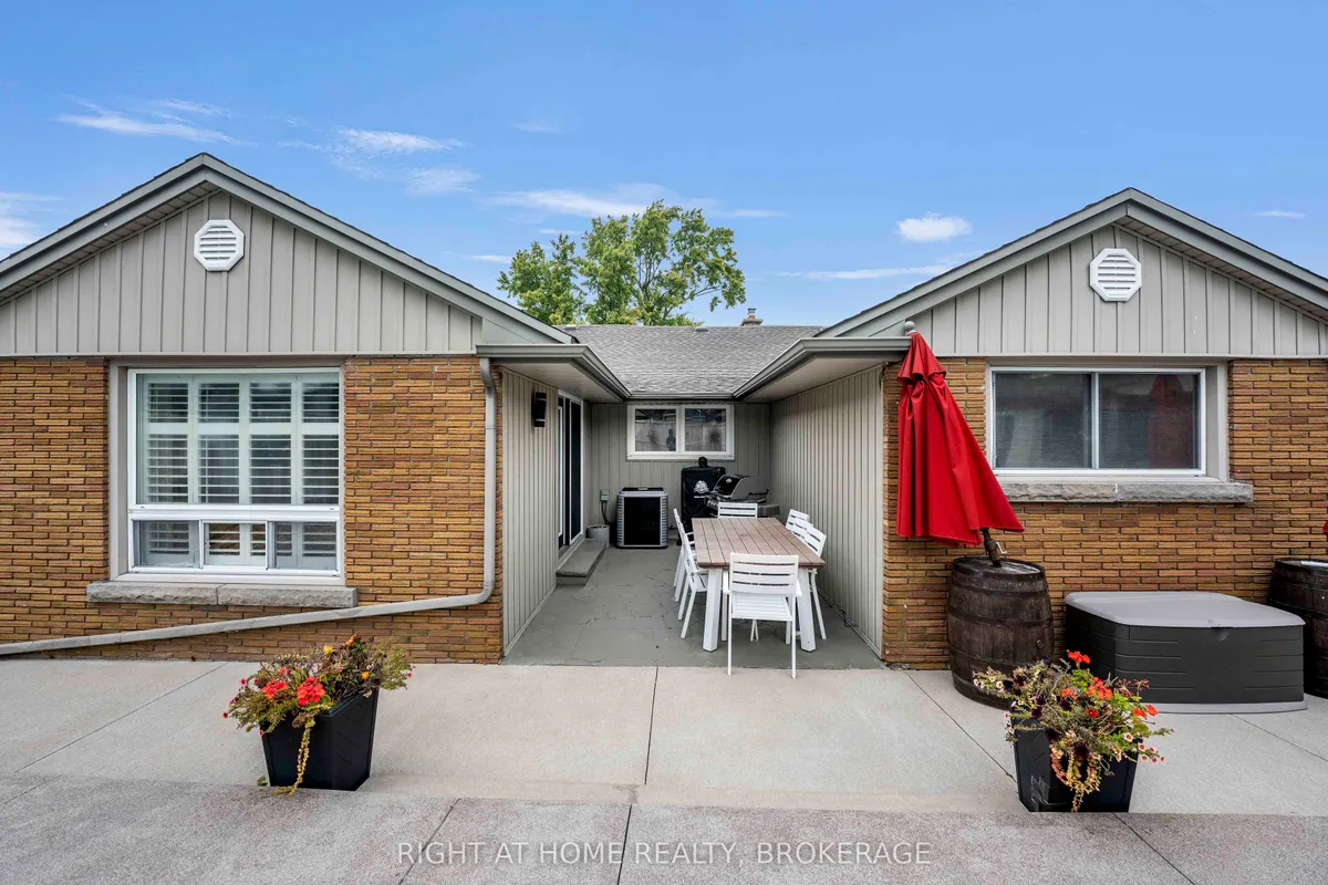 57 Metcalfe Street, ON L2V 3A2