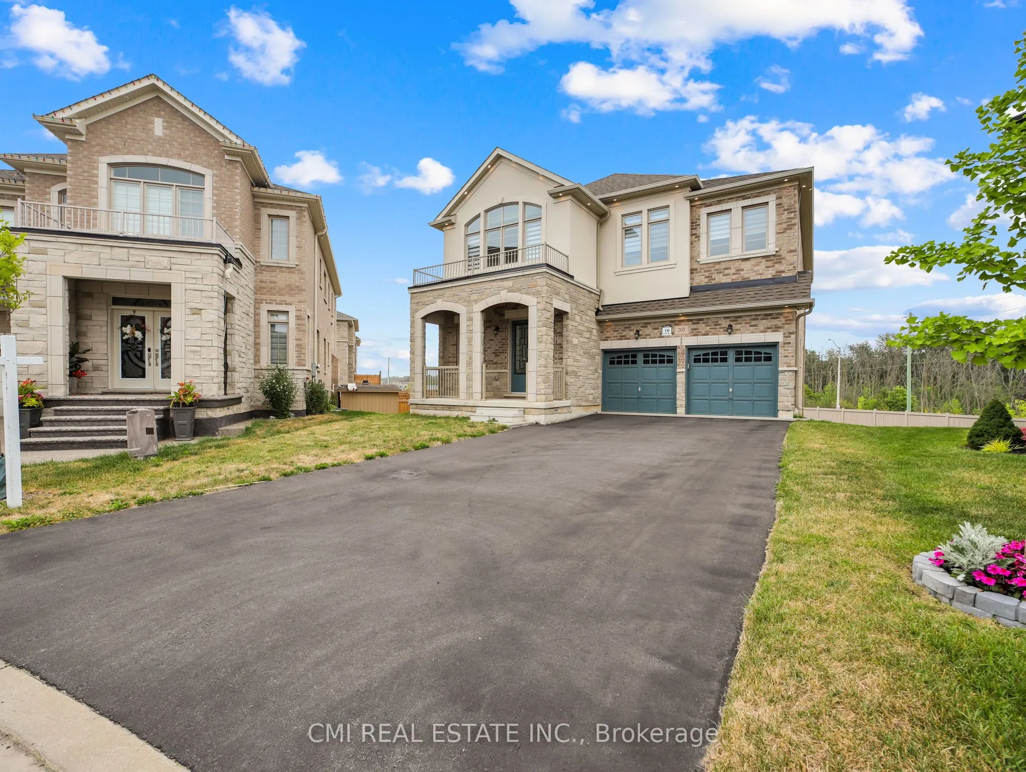 205 Agro Street, ON L8B 1X7