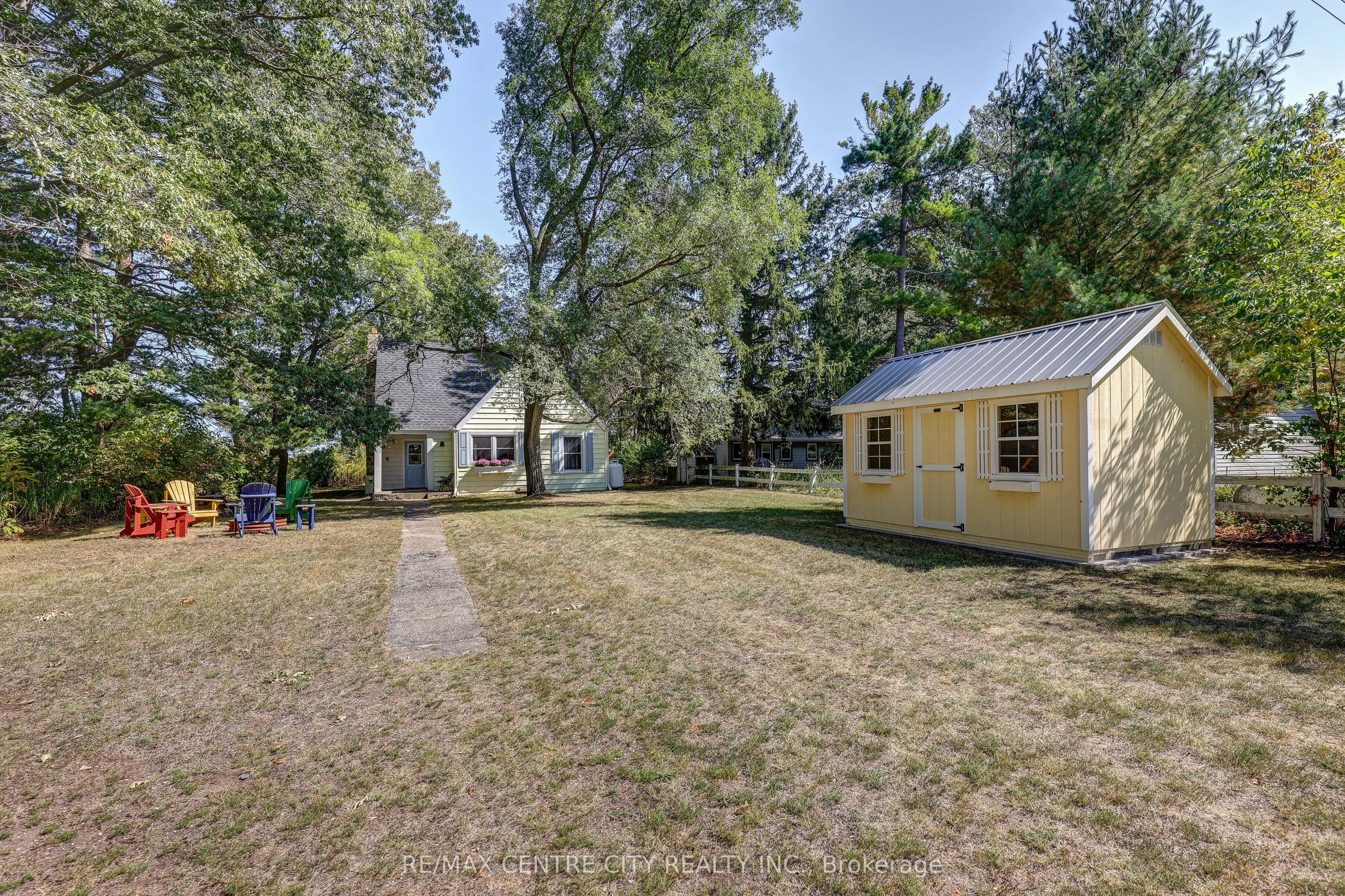 17374 Lakeshore Road, ON N0P 1X0